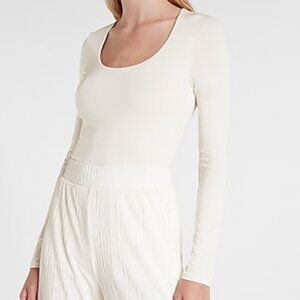 Express Body Contour Compression Silky Scoop Neck Thong Bodysuit – Size L –Cream